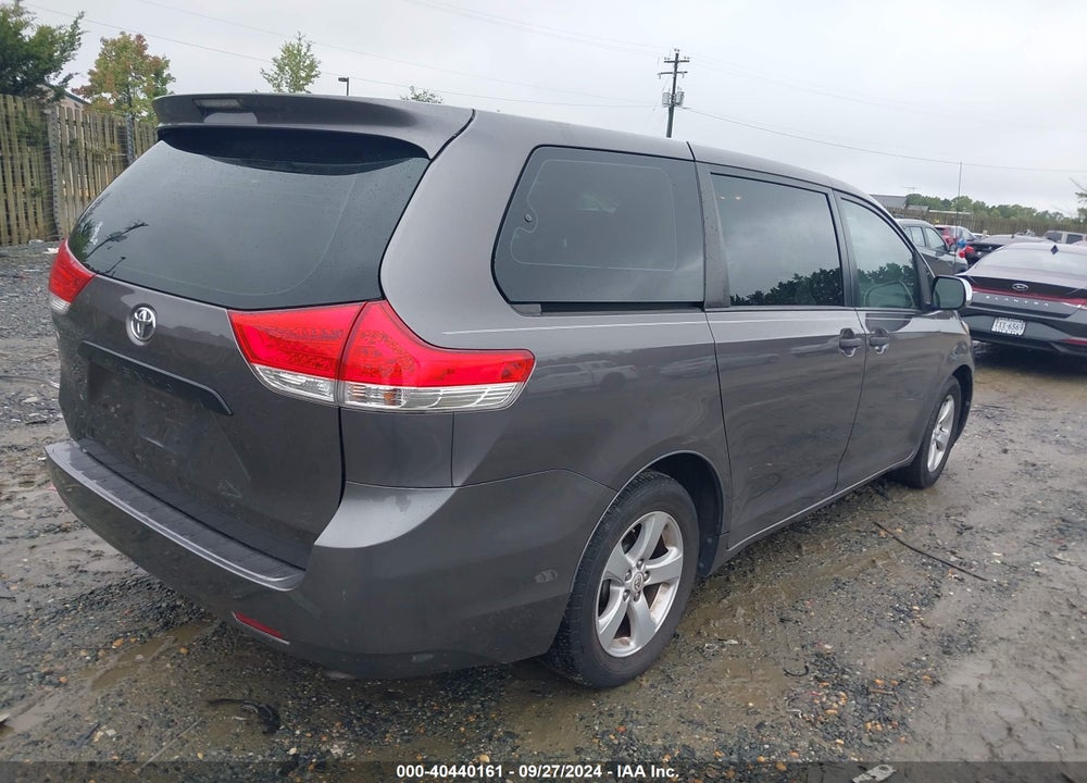 2011 TOYOTA SIENNA BASE V6 VIN: 5TDZK3DC3BS028883