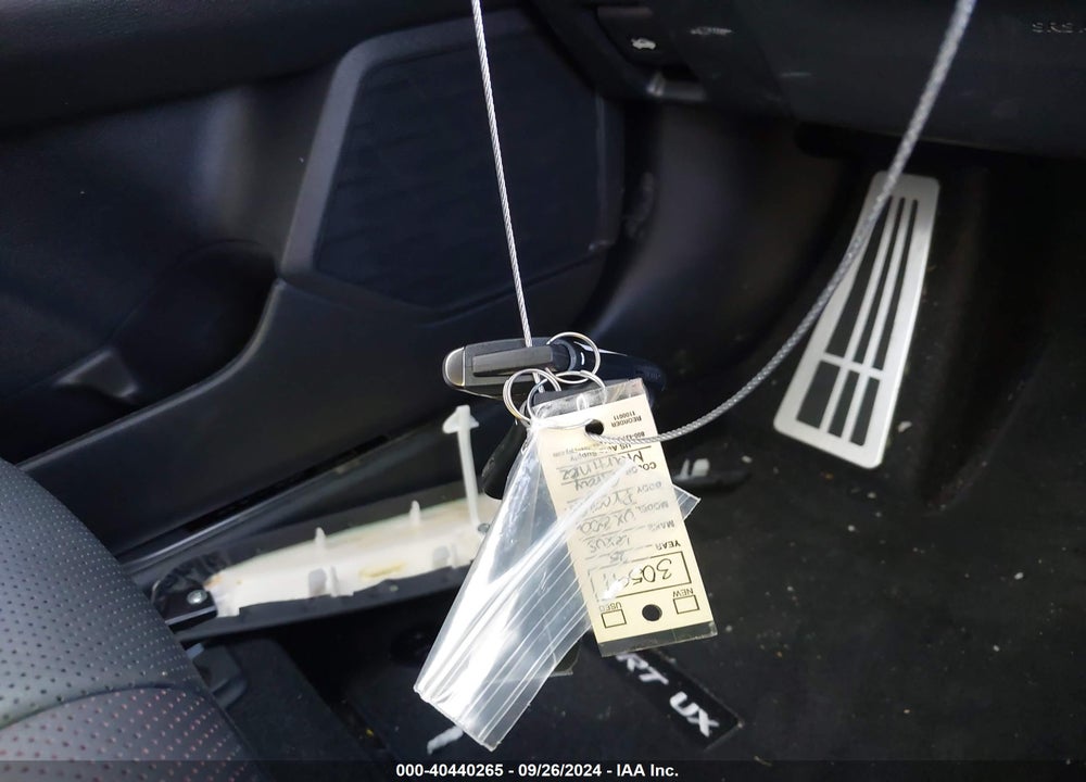 2025 LEXUS UX 300H F SPORT HANDLING VIN: JTHYBJAH2S2003382