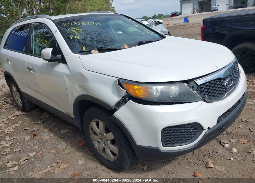 2011 KIA SORENTO LX V6 VIN: 5XYKTDA25BG163831