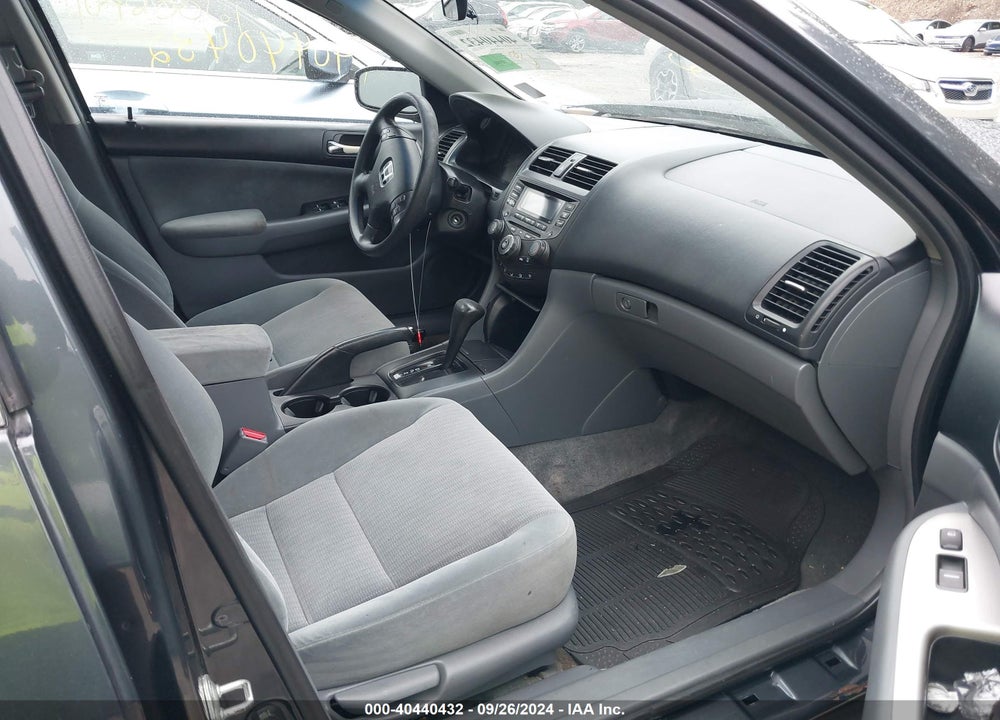 2005 HONDA ACCORD 3.0 LX VIN: 1HGCM66325A079230