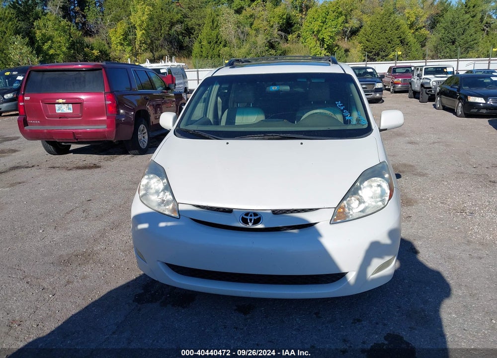 2009 TOYOTA SIENNA XLE VIN: 5TDZK22C59S277855