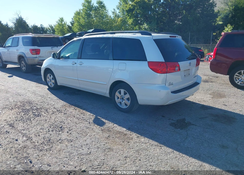2009 TOYOTA SIENNA XLE VIN: 5TDZK22C59S277855