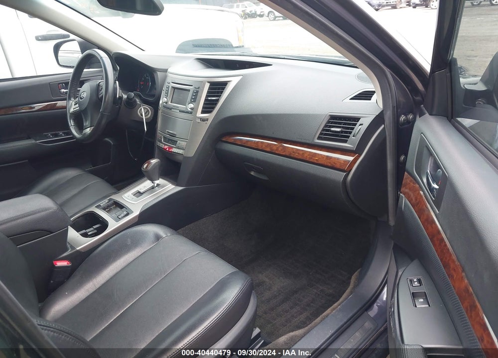 2014 SUBARU LEGACY 2.5I LIMITED VIN: 4S3BMCL64E3003701