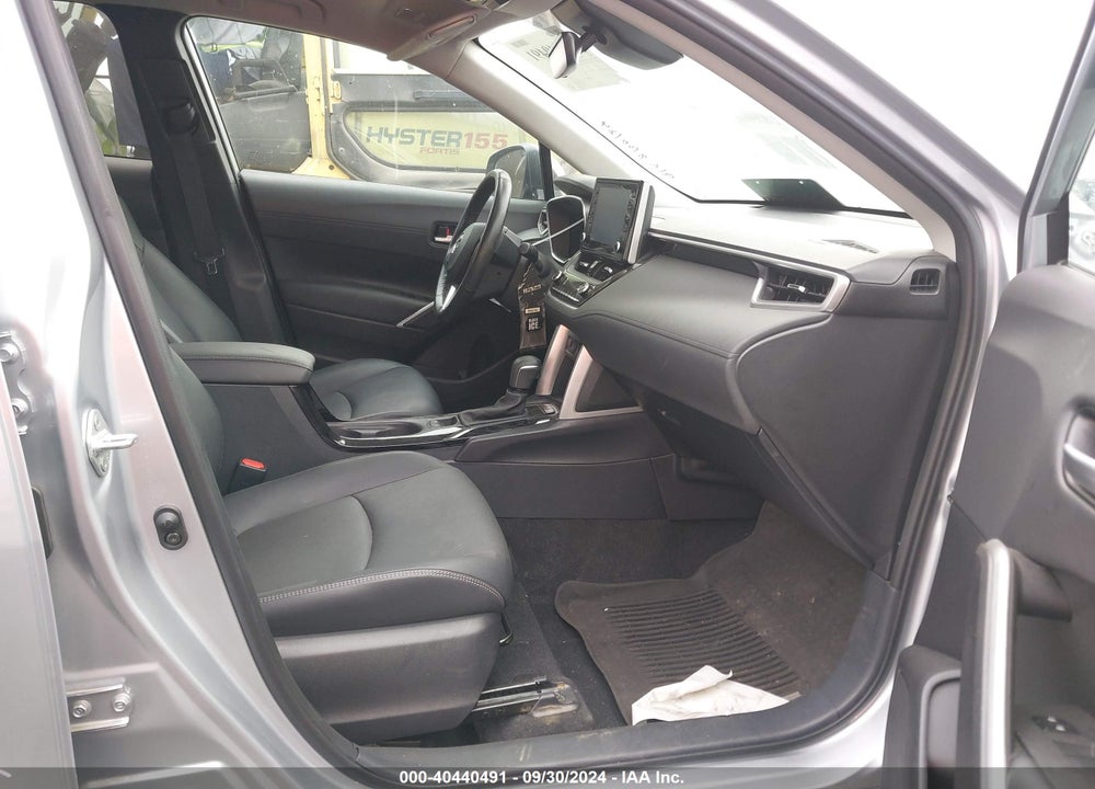 2022 TOYOTA COROLLA CROSS XLE VIN: 7MUEAAAG0NV036883