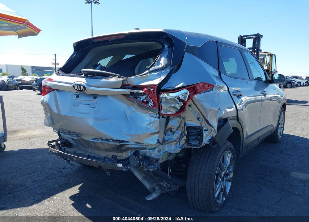 2021 KIA SELTOS LX VIN: KNDEPCAA3M7077419