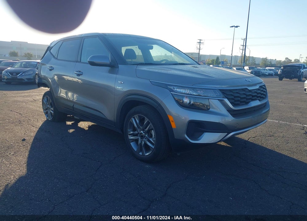 2021 KIA SELTOS LX VIN: KNDEPCAA3M7077419