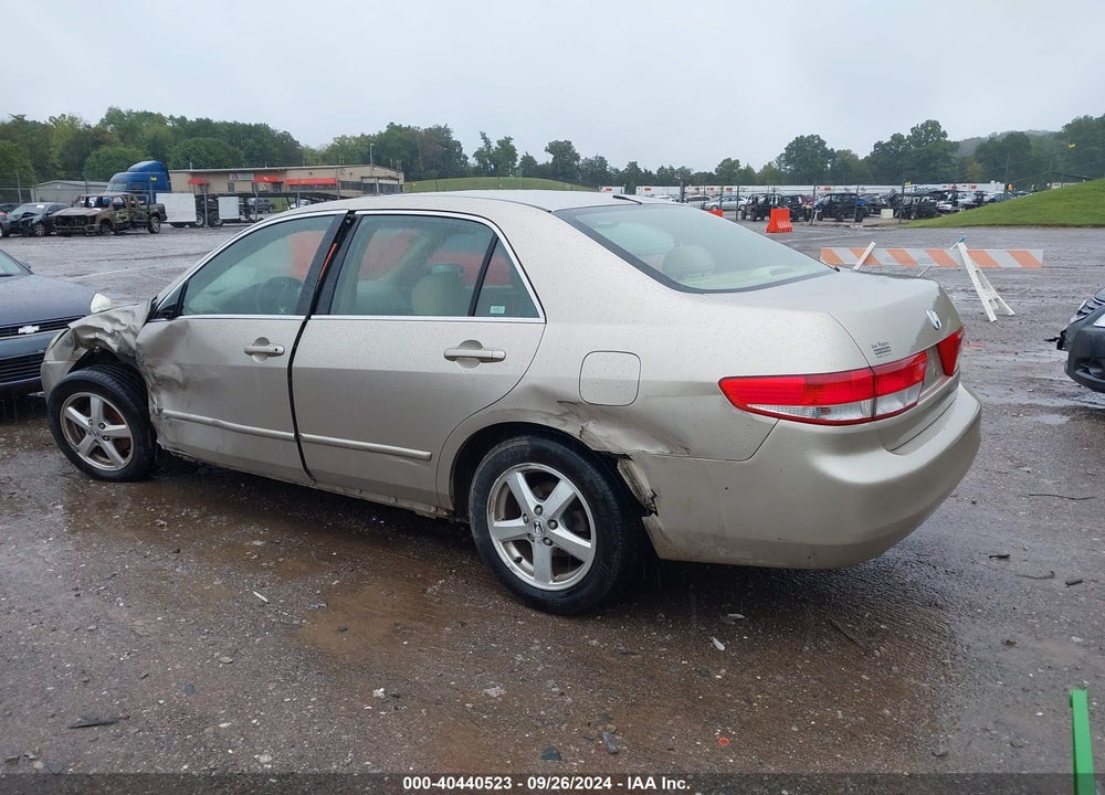 2003 HONDA ACCORD 2.4 EX VIN: JHMCM56623C057859