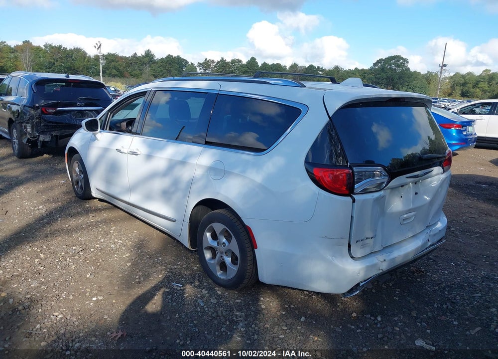 2017 CHRYSLER PACIFICA TOURING L PLUS VIN: 2C4RC1EG7HR572615