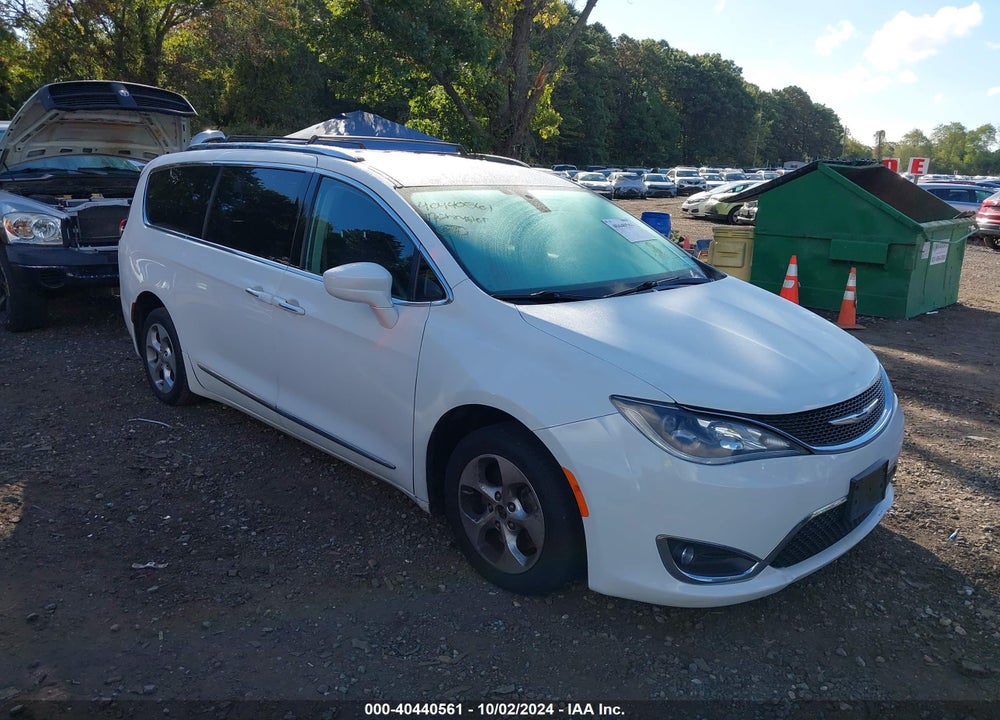 2017 CHRYSLER PACIFICA TOURING L PLUS VIN: 2C4RC1EG7HR572615