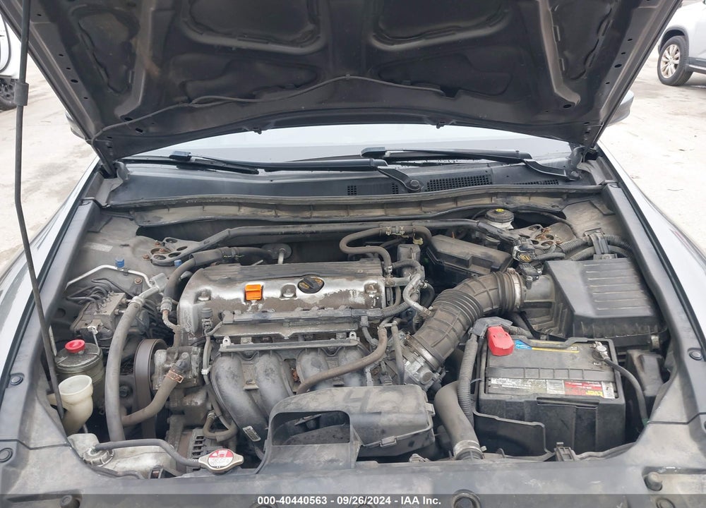 2012 HONDA ACCORD 2.4 EX-L VIN: 1HGCP2F83CA081450