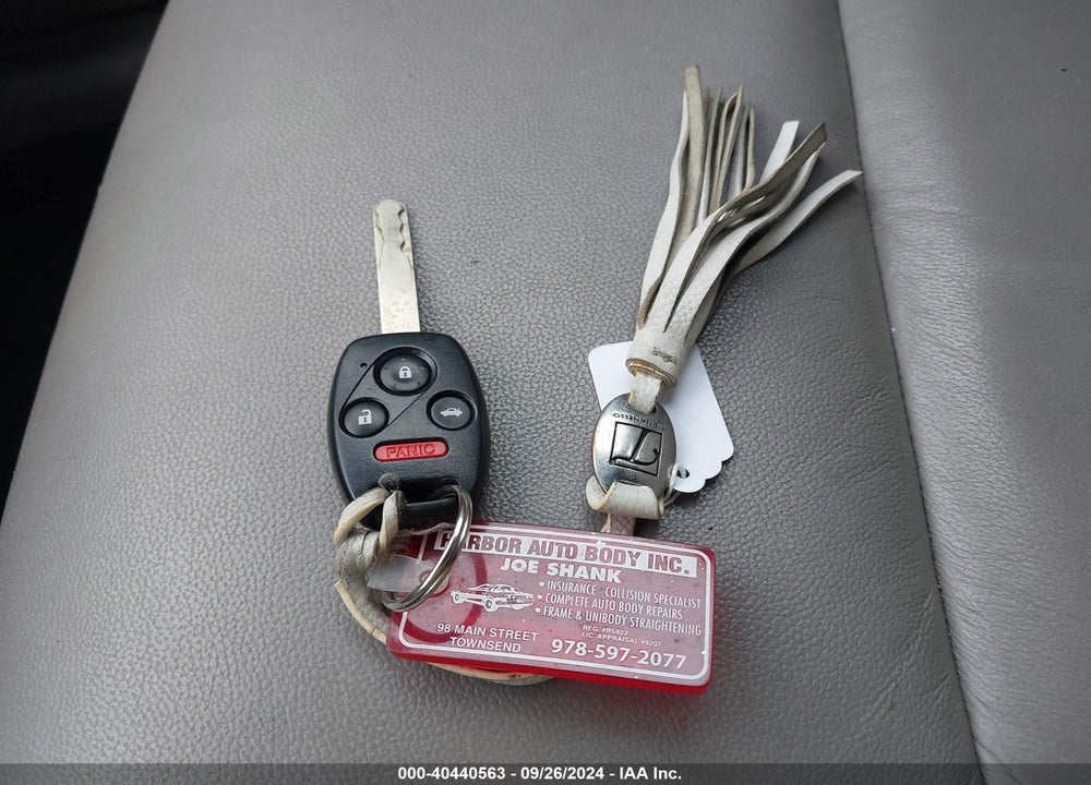 2012 HONDA ACCORD 2.4 EX-L VIN: 1HGCP2F83CA081450
