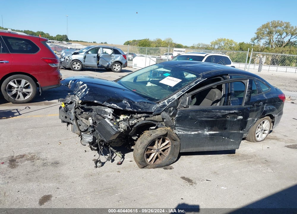 2017 FORD FOCUS SE VIN: 1FADP3F26HL324688