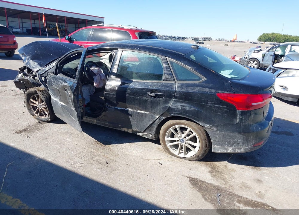 2017 FORD FOCUS SE VIN: 1FADP3F26HL324688