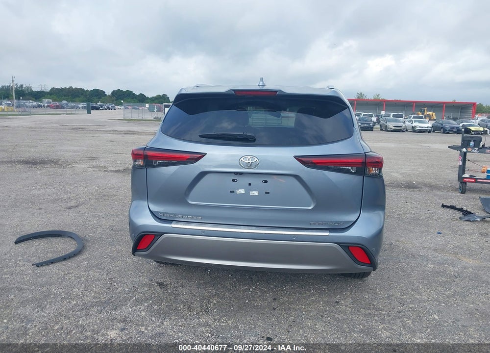 2024 TOYOTA HIGHLANDER PLATINUM VIN: 5TDKDRAHXRS537197
