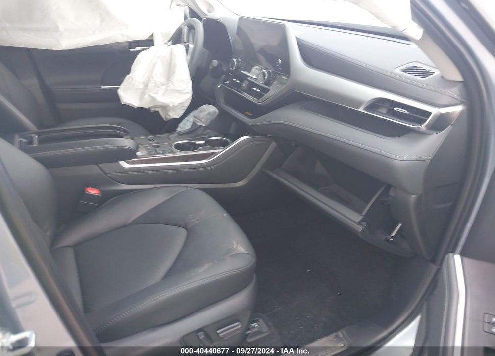 2024 TOYOTA HIGHLANDER PLATINUM VIN: 5TDKDRAHXRS537197