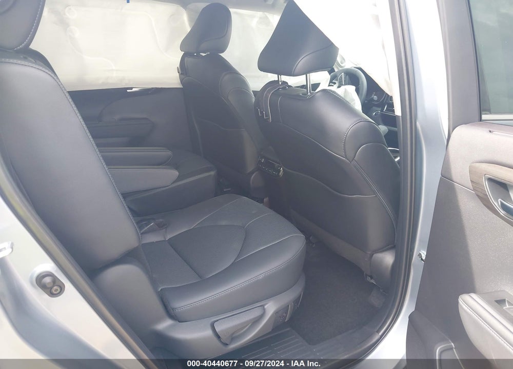 2024 TOYOTA HIGHLANDER PLATINUM VIN: 5TDKDRAHXRS537197