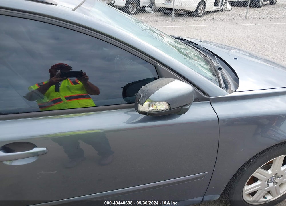 2007 VOLVO V50 2.4I VIN: YV1MW382572313576
