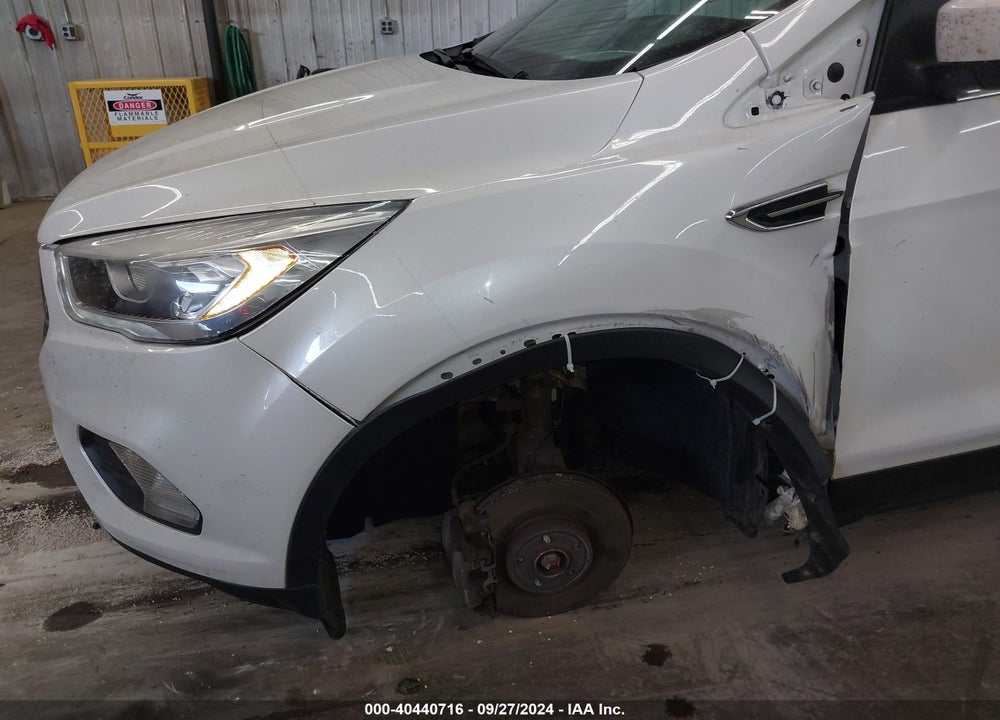 2017 FORD ESCAPE SE VIN: 1FMCU9G99HUD53914