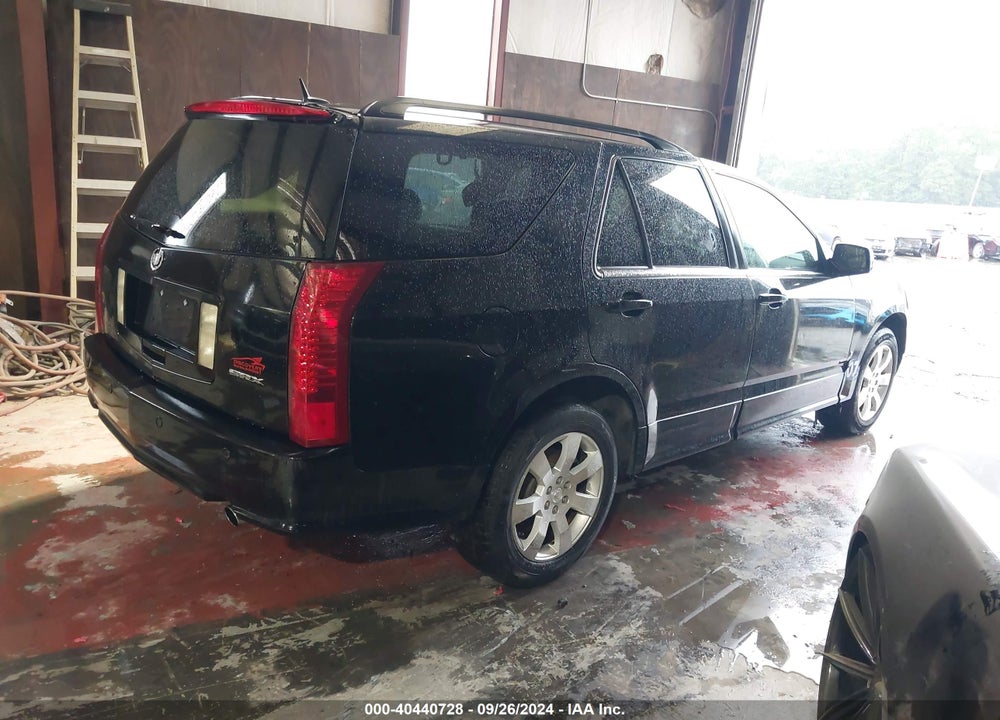 2007 CADILLAC SRX V6 VIN: 1GYEE637470136672