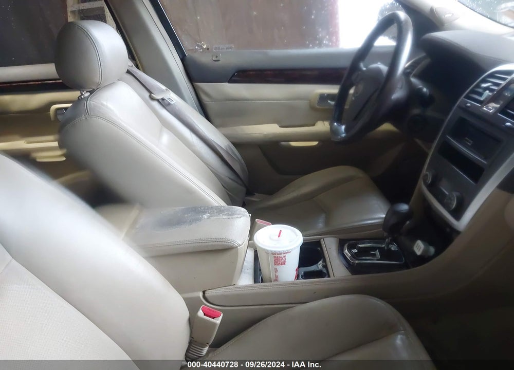 2007 CADILLAC SRX V6 VIN: 1GYEE637470136672