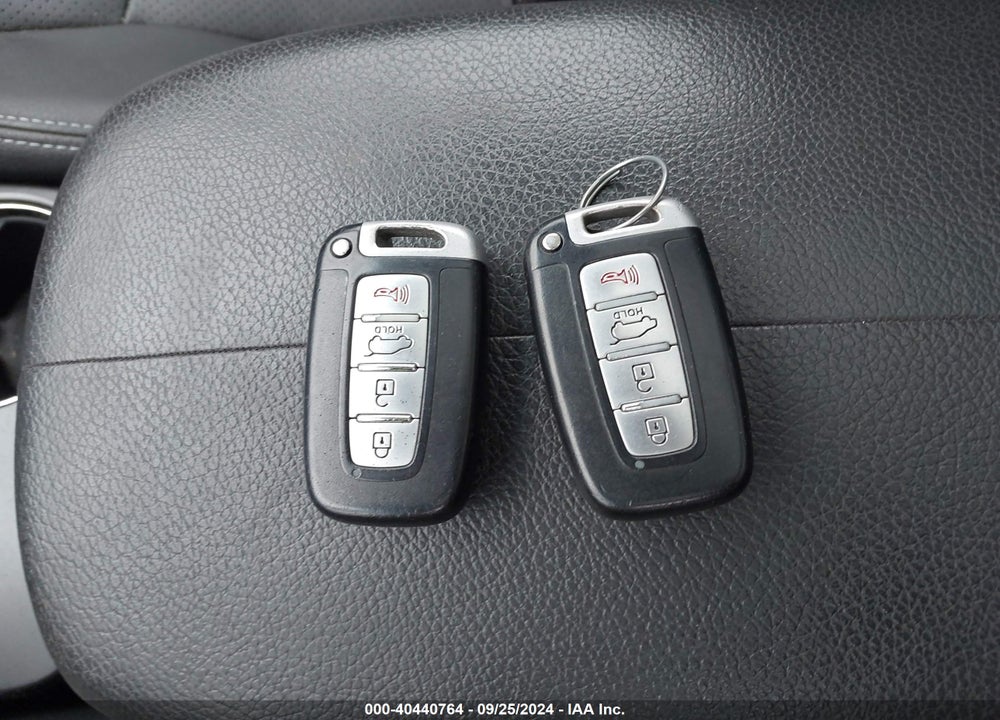 2011 KIA SORENTO EX V6 VIN: 5XYKUDA28BG172682