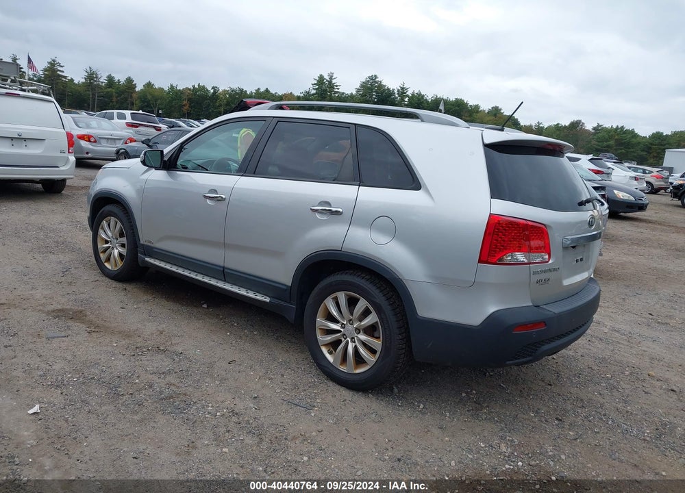 2011 KIA SORENTO EX V6 VIN: 5XYKUDA28BG172682