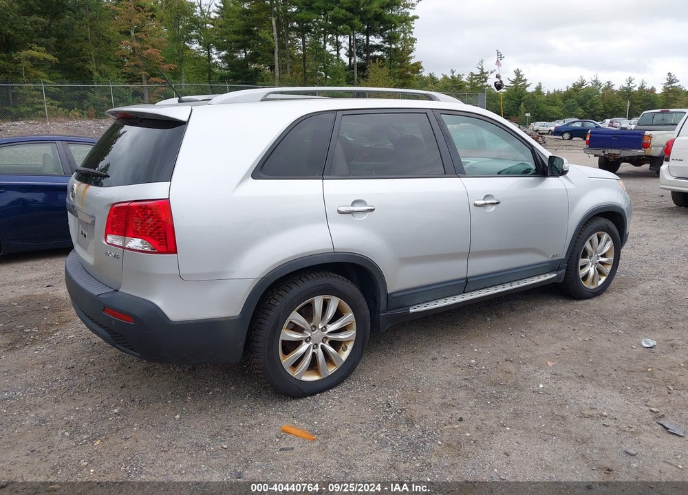2011 KIA SORENTO EX V6 VIN: 5XYKUDA28BG172682