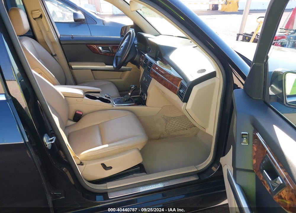 2010 MERCEDES-BENZ GLK 350 VIN: WDCGG5GB1AF392624