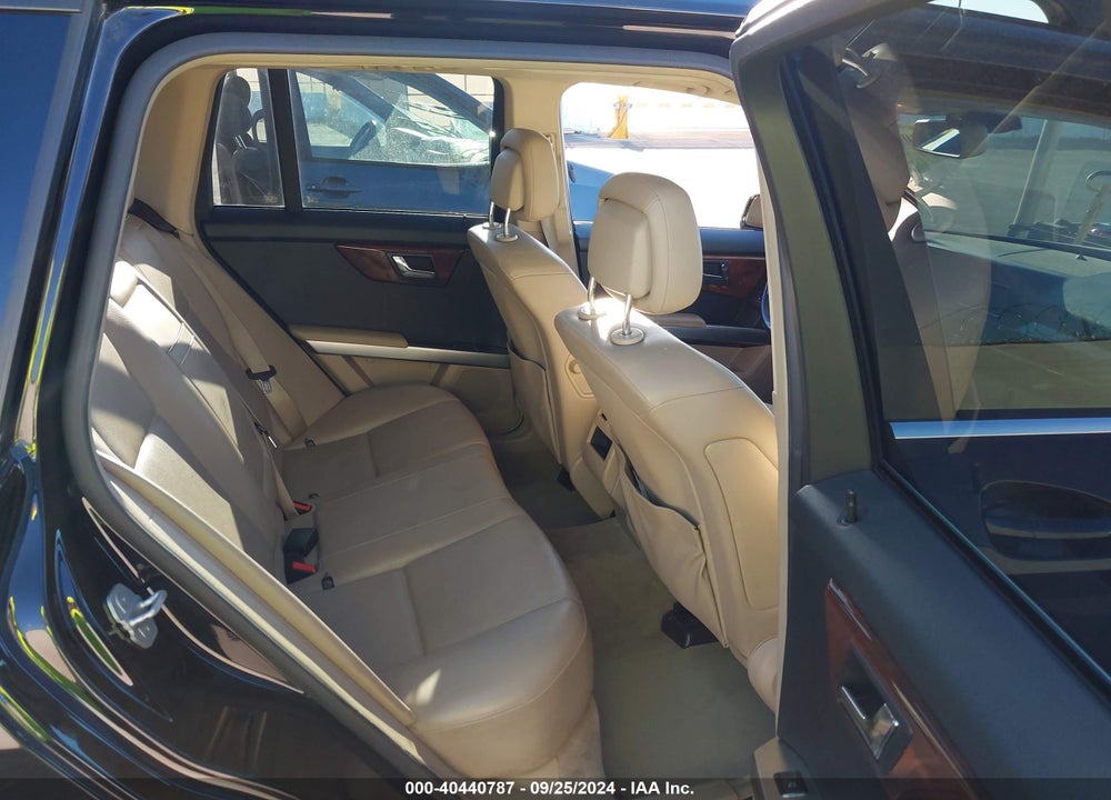 2010 MERCEDES-BENZ GLK 350 VIN: WDCGG5GB1AF392624