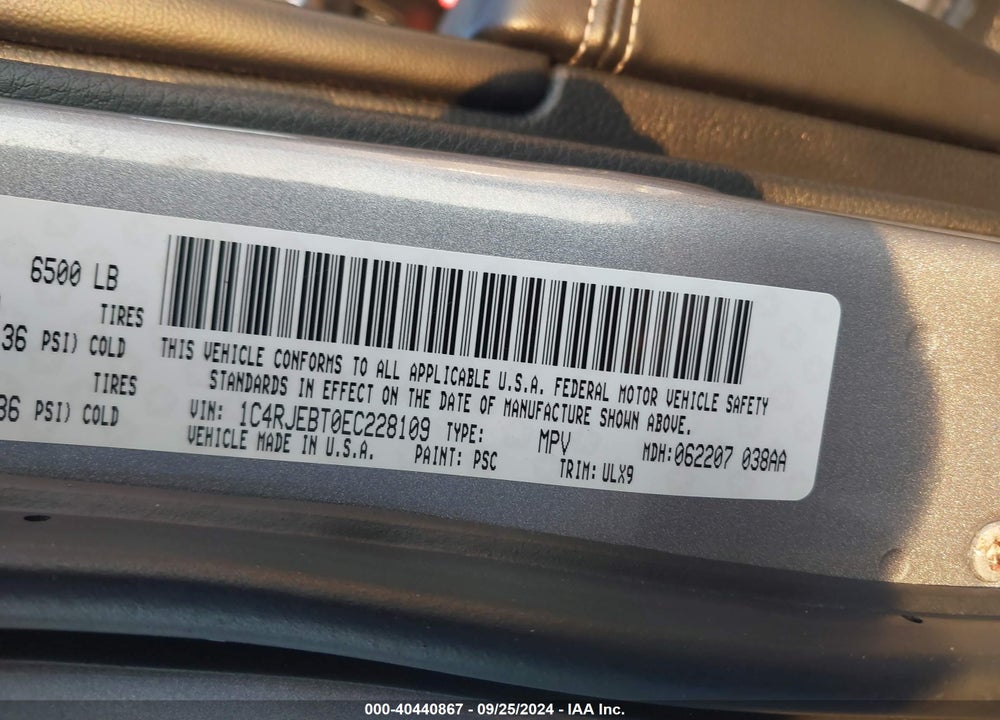 2014 JEEP GRAND CHEROKEE LIMITED VIN: 1C4RJEBT0EC228109