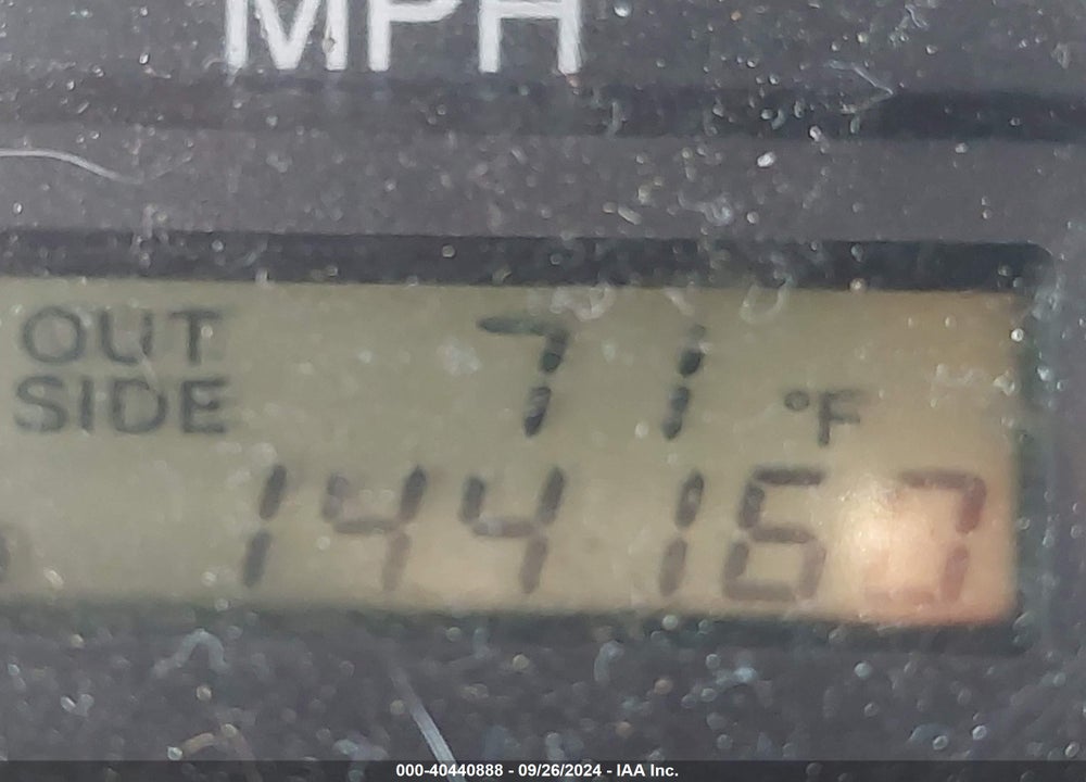 2005 TOYOTA COROLLA CE VIN: 1NXBR32E35Z498747