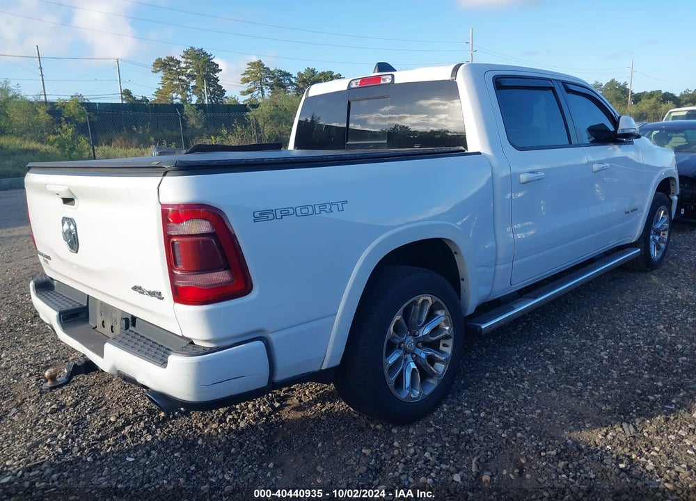 2021 RAM 1500 LAIE  4X4 5'7 BOX VIN: 1C6SRFJT0MN780110
