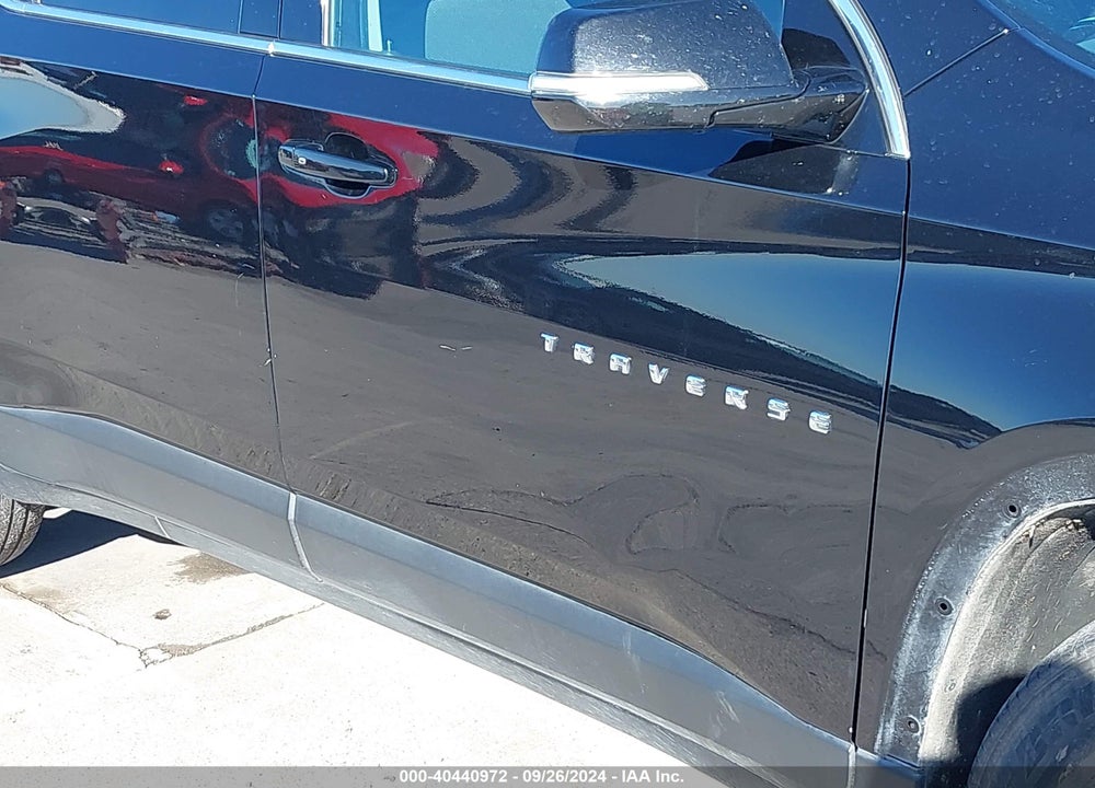 2018 CHEVROLET TRAVERSE 1LT VIN: 1GNERGKW0JJ167385