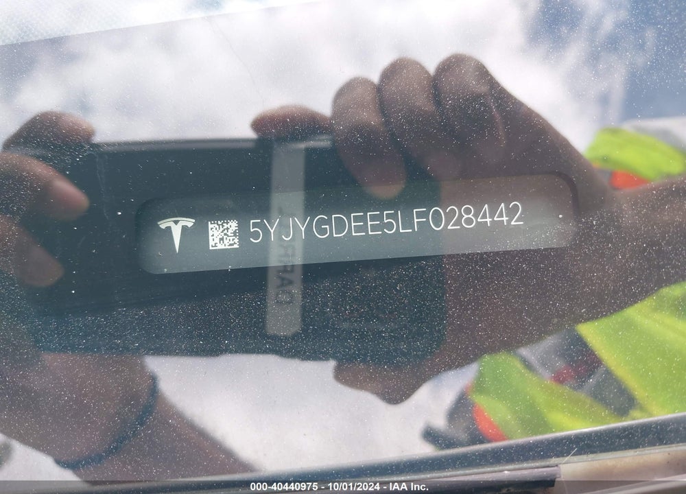 2020 TESLA MODEL Y LONG RANGE DUAL MOTOR ALL-WHEEL DRIVE VIN: 5YJYGDEE5LF028442