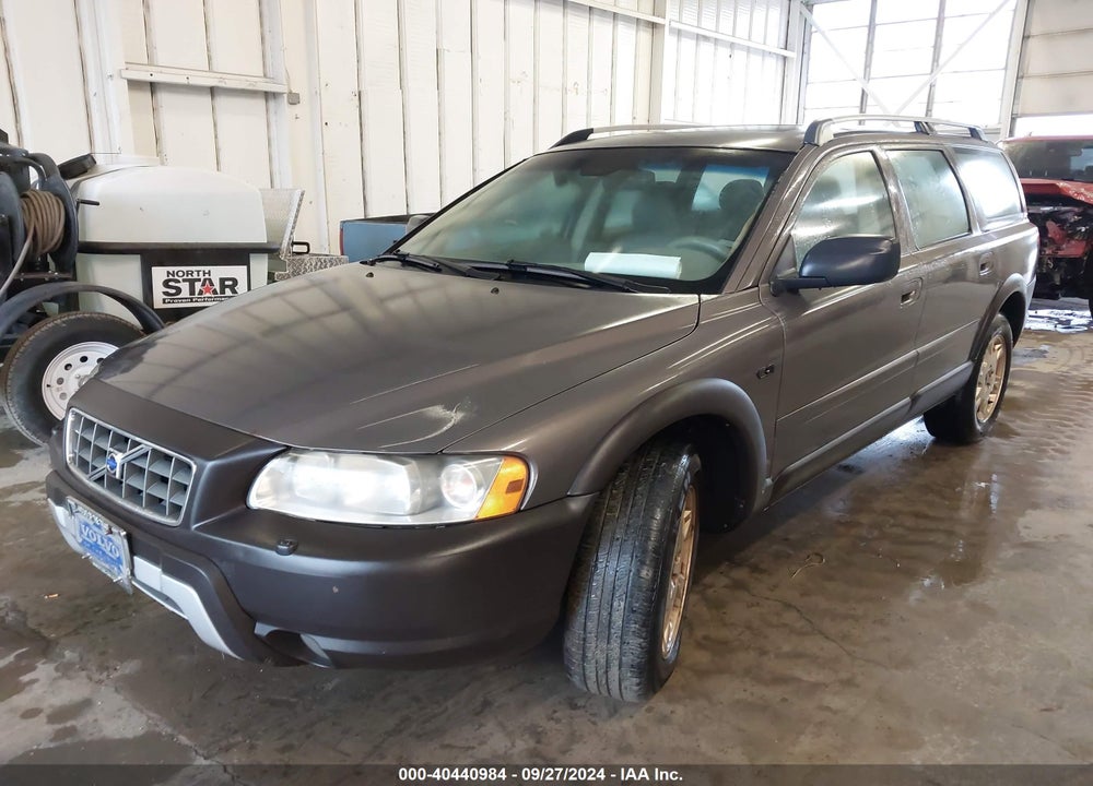 2005 VOLVO XC70 2.5T AWD VIN: YV1SZ592551204031