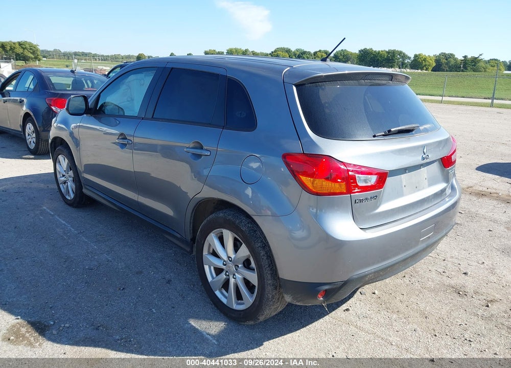 2015 MITSUBISHI OUTLANDER SPORT ES VIN: 4A4AP3AU2FE055489