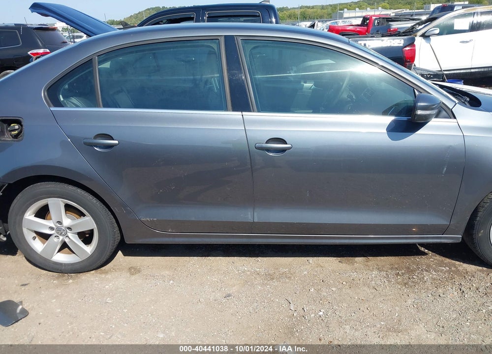 2013 VOLKSWAGEN JETTA 2.0L TDI VIN: 3VWLL7AJ4DM434457