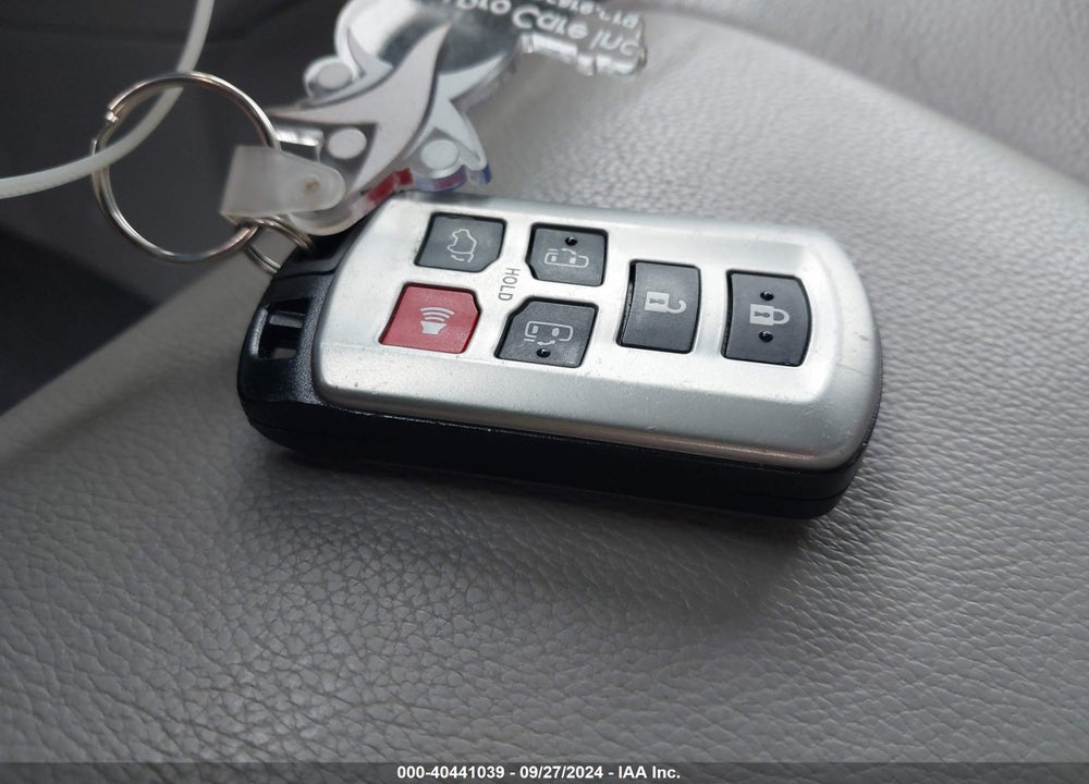 2020 TOYOTA SIENNA XLE VIN: 5TDDZ3DC8LS238886
