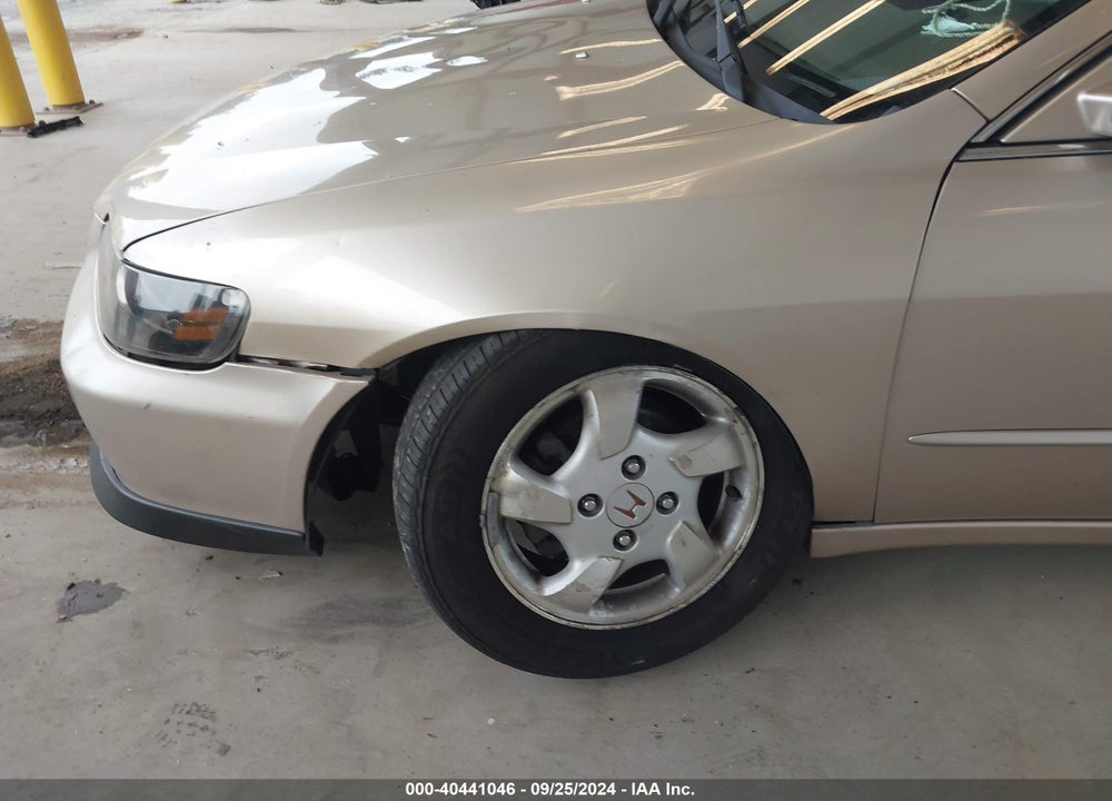 2000 HONDA ACCORD 2.3 EX VIN: JHMCG5652YC001250