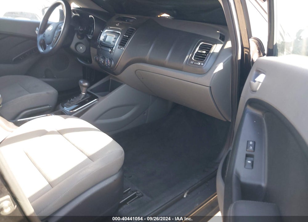 2017 KIA FORTE LX VIN: 3KPFK4A78HE031040
