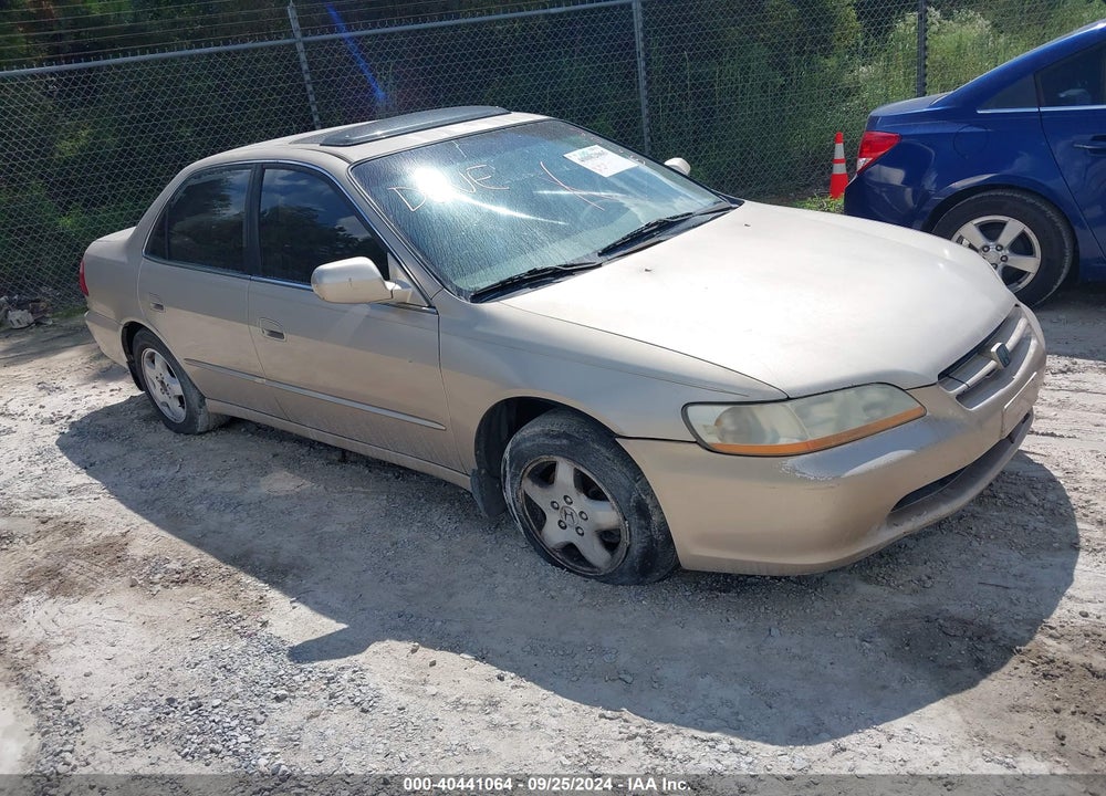 2000 HONDA ACCORD 3.0 EX VIN: 1HGCG1656YA015272