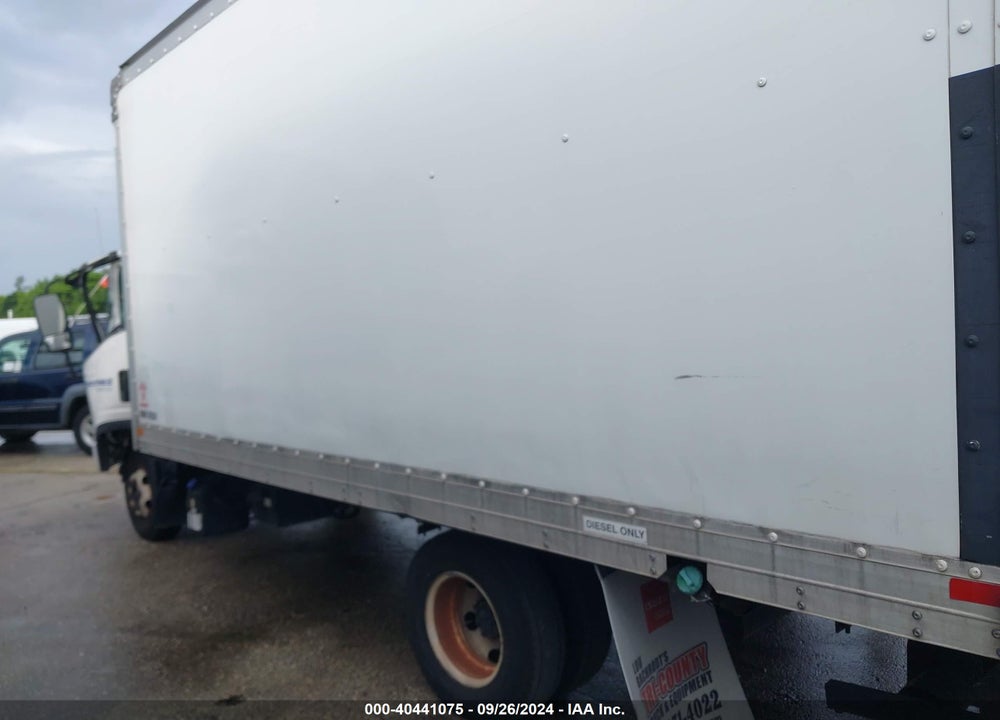 2015 ISUZU NPR DSL REG AT VIN: JALC4W163F7003786
