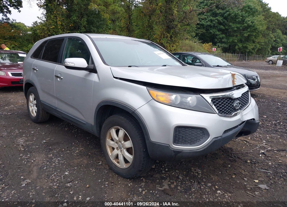 2013 KIA SORENTO LX VIN: 5XYKT3A16DG399361