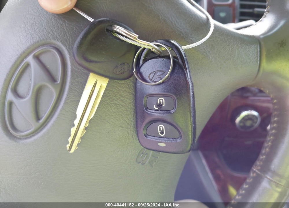 2005 HYUNDAI TUCSON GLS/LX VIN: KM8JN12D95U043033