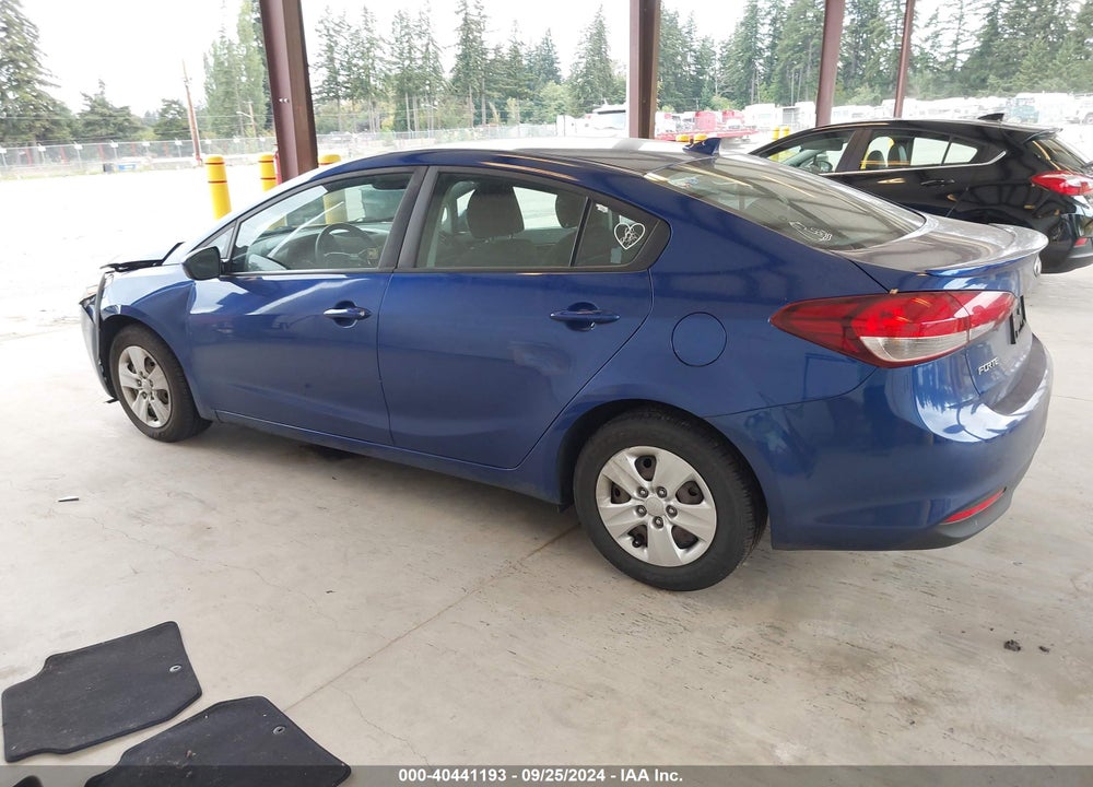 2017 KIA FORTE LX VIN: 3KPFK4A77HE047035