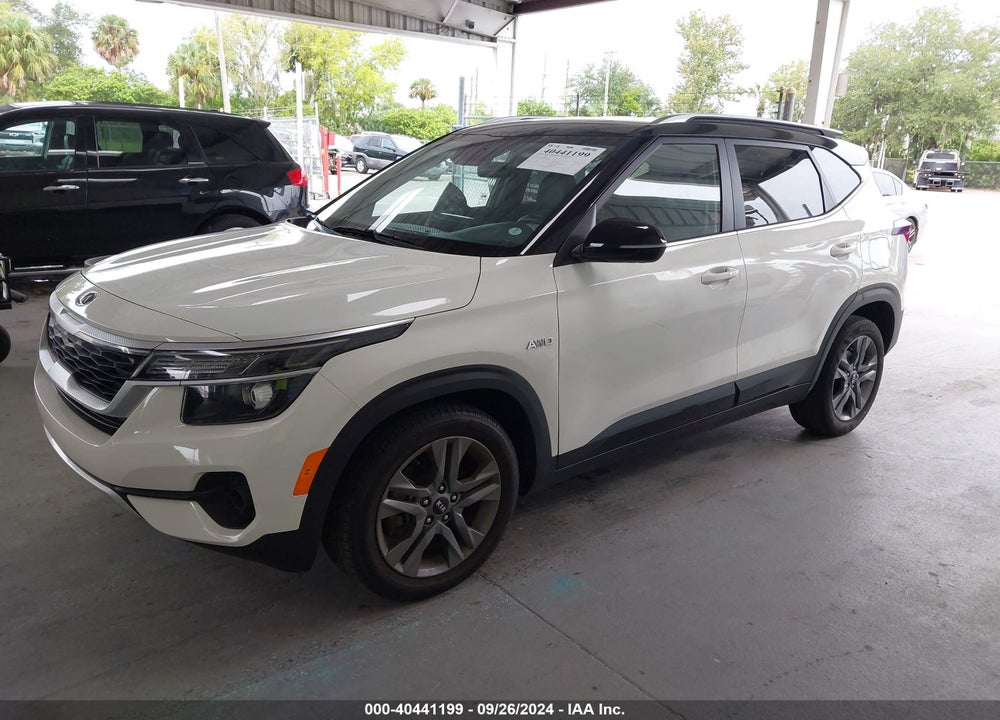 2021 KIA SELTOS S VIN: KNDEUCAA2M7158940