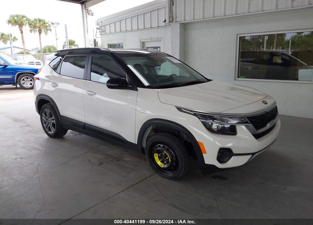 2021 KIA SELTOS S VIN: KNDEUCAA2M7158940
