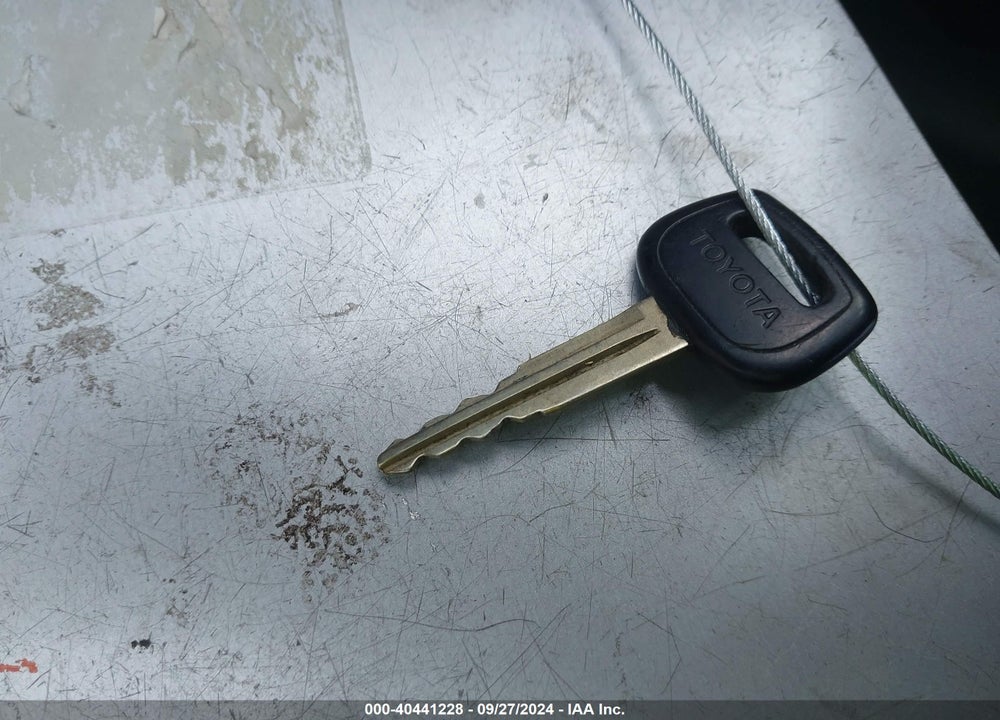2002 TOYOTA ECHO VIN: JTDBT123920252605