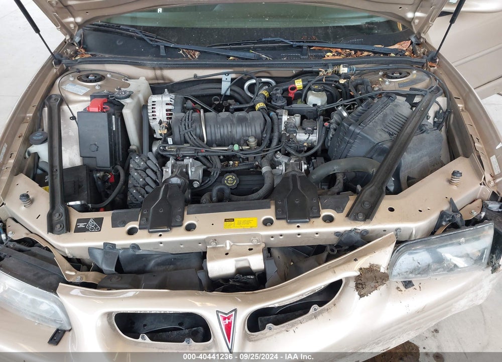 2001 PONTIAC GRAND PRIX GT VIN: 1G2WP52K21F214654