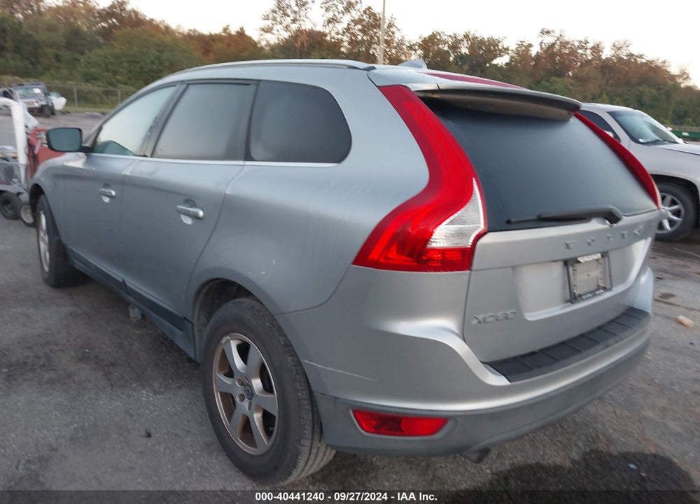 2011 VOLVO XC60 3.2/3.2 R-DESIGN VIN: YV4952DL0B2172428